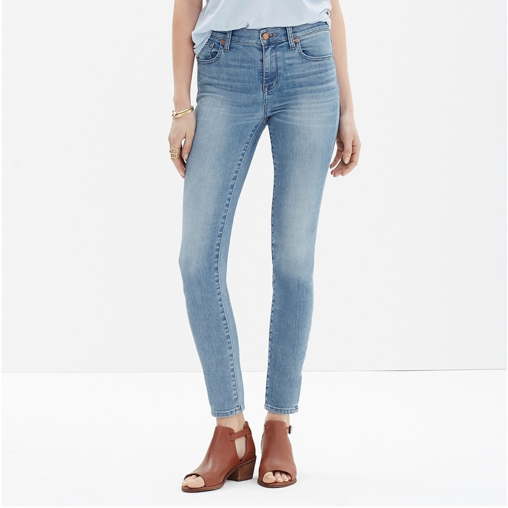 High Riser Skinny Skinny Crop Jeans in Mazzy Wash